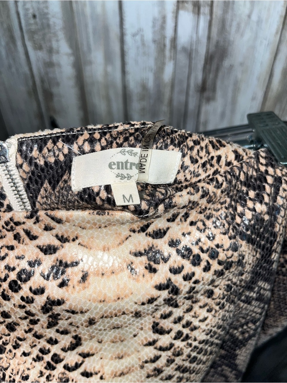 Entro Snake Print Mini Skirt Size Medium Neutral Python Print Boutique - Picture 4 of 4